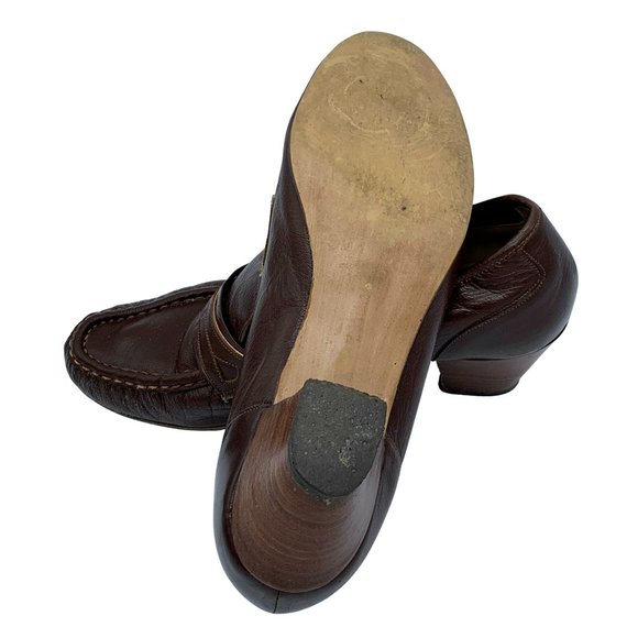 VINTAGE 60s-70s Brown Heeled Loafers with Wood Sole and Heel - Picture 5 of 10